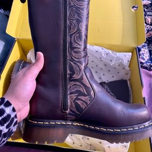 Doc Martens 1C25 brown gold floral zip up boots